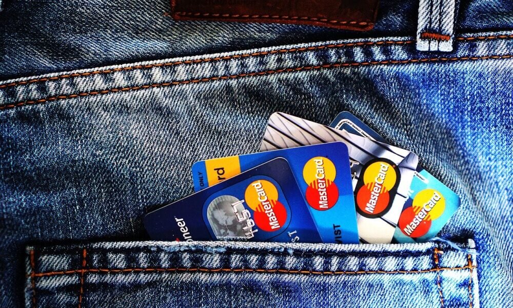Cartão de crédito com fácil aprovação para pessoas com score baixo