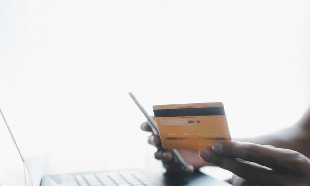 Cartão de Crédito: Bancos modificam data de pagamento da fatura