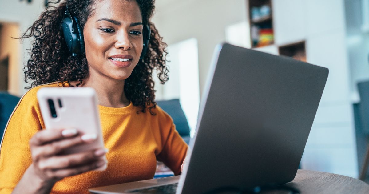 Medida Provisória pode tributar trabalhadores que recebem em dólares. Fonte: Canva