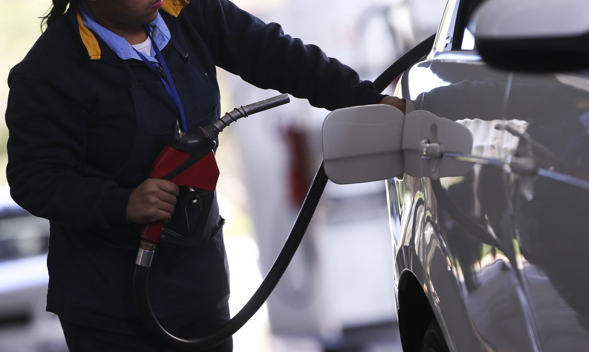 Preços dos combustíveis SOBEM nos postos do país na semana