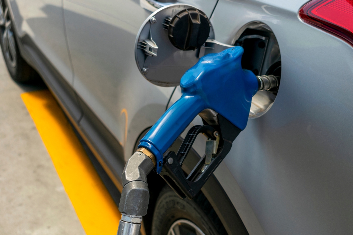 Preço da gasolina cai em janeiro; Veja dicas para economizar